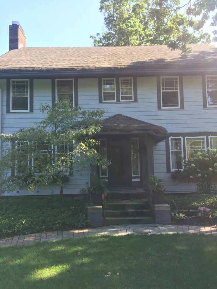 Historic Residence in Edgewater District by Textbook Painting - Photo 4