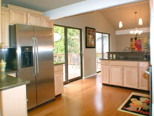 Bellevue Crossroads Interior and Exterior Painting by Bosco Painting - Photo 15