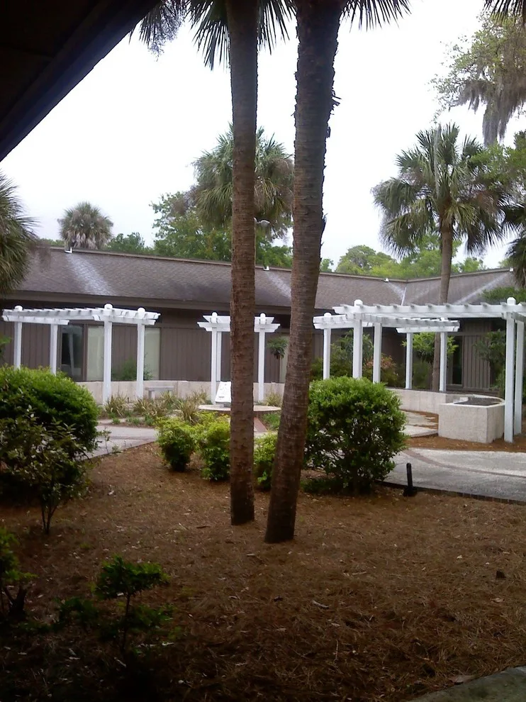 Outdoor Decks and Living Spaces by PHR - Painting And Home Renovations, LLC - Photo 6