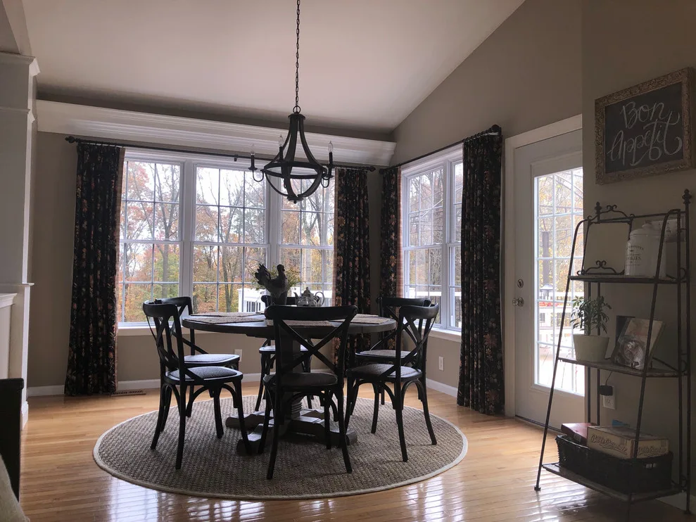 Eating Areas by Hawk Painters - Photo 2