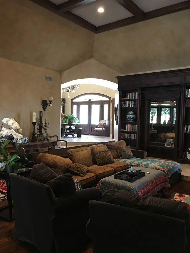 Edell - Bespoke Interior Painting by Martn Carabajal Painting - Photo 10