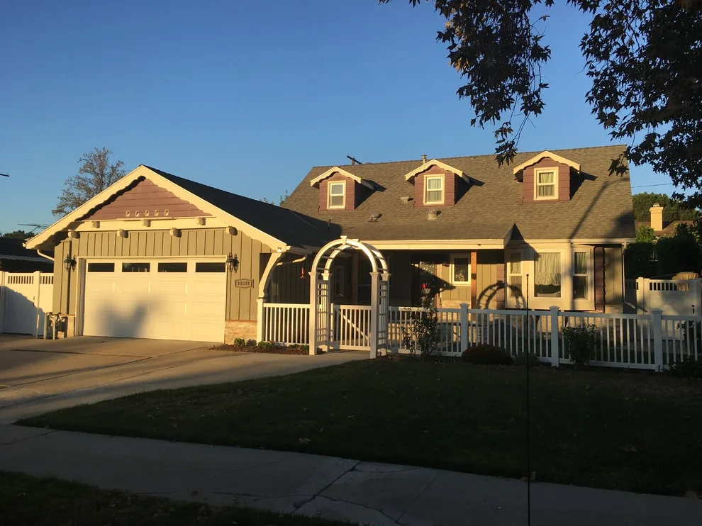 Custom Exterior Repainting by Martn Carabajal Painting - Photo 4