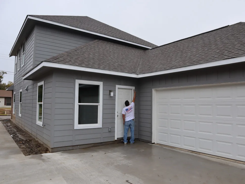 Outdoor Painting by America's Painters Pro - Photo 2