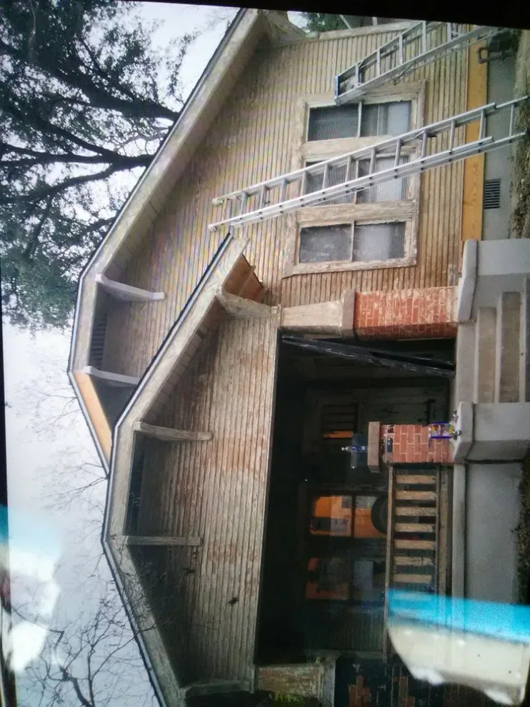 Exterior Renovation and Lead Paint Remediation by Austin Professional Painting - Photo 4