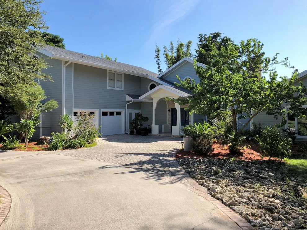 Sarasota Home Exterior by Southern Painting - Sarasota - Photo 2