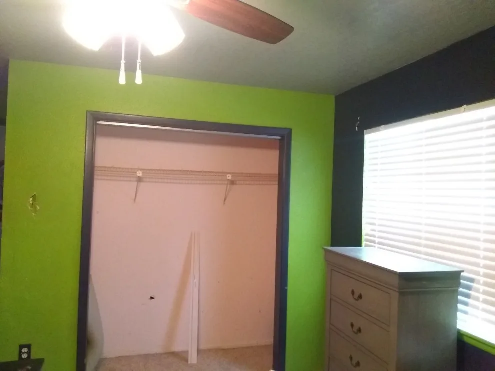 Desert Winds Paint And Repair - Photo 2