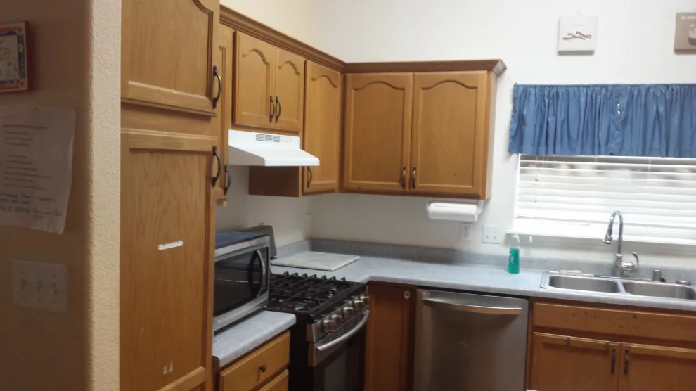 Farmington Interiors by Desert Winds Paint And Repair - Photo 15
