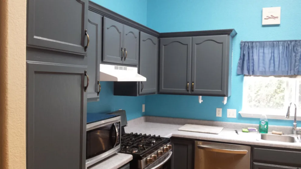 Farmington Interiors by Desert Winds Paint And Repair - Photo 2