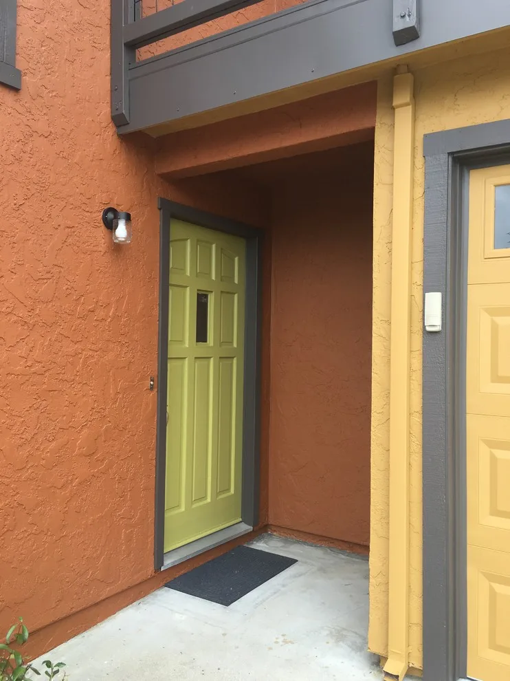 Vibrant Four-Color Facade by Transformational Color - Photo 2