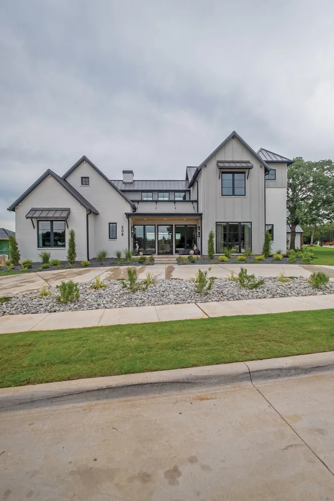 FW Magazine Summer '19 Dream Home by J & V Painting - Photo 38