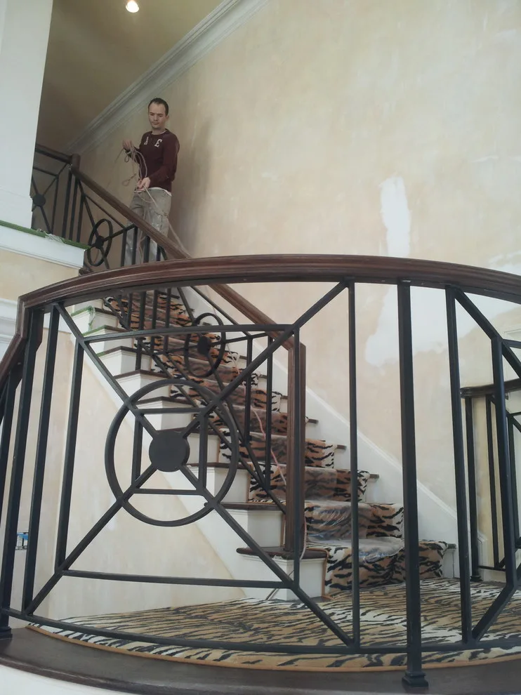 Contemporary High Gloss Entrance Makeover by Chamberland Professional Painting - Photo 2
