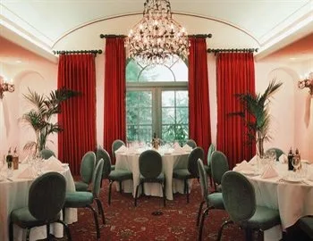Lodging in Los Gatos, California by Karoll Julian Inc. - Photo 3