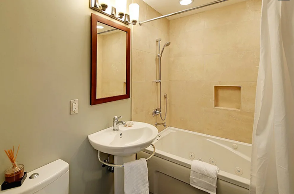 Residence on 25th Avenue by Washington Fine Painting - Photo 7