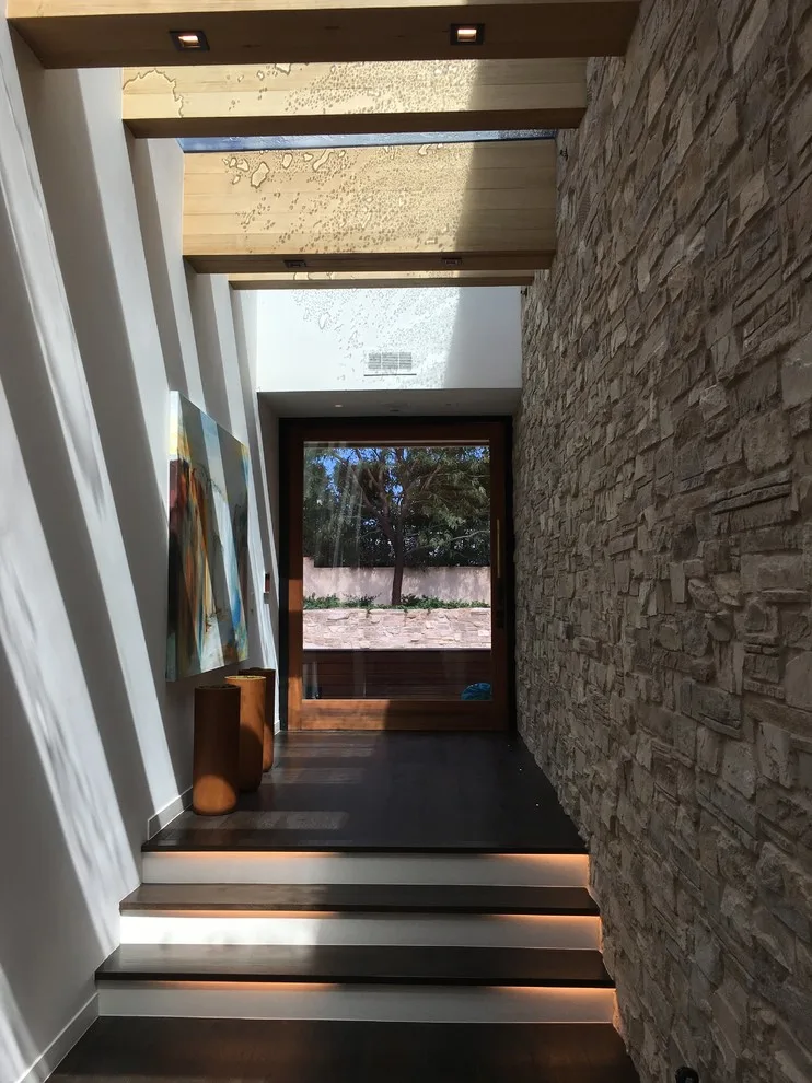 Oak View - Interior Painting and Drywall Restoration by Martn Carabajal Painting - Photo 11
