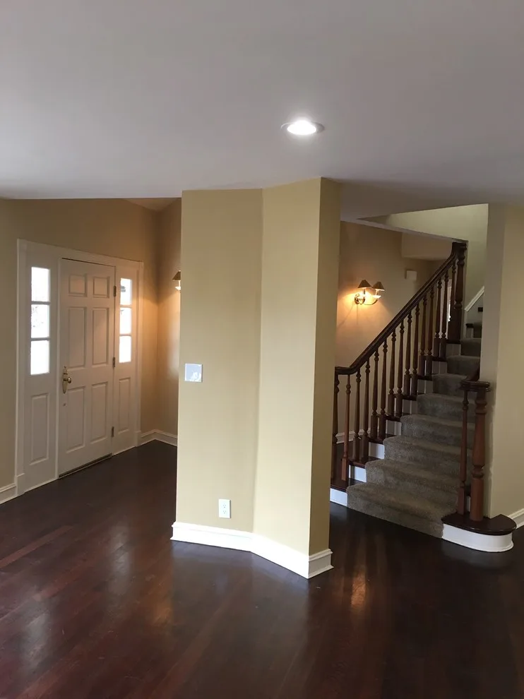Interior Coating and Wood Finishing by Martn Carabajal Painting - Photo 7