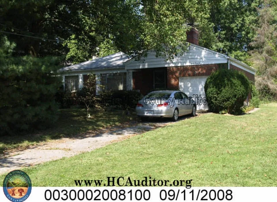 Cincinnati Full Home Renovation on Wayside Ave by Omg LLC. - Photo 11