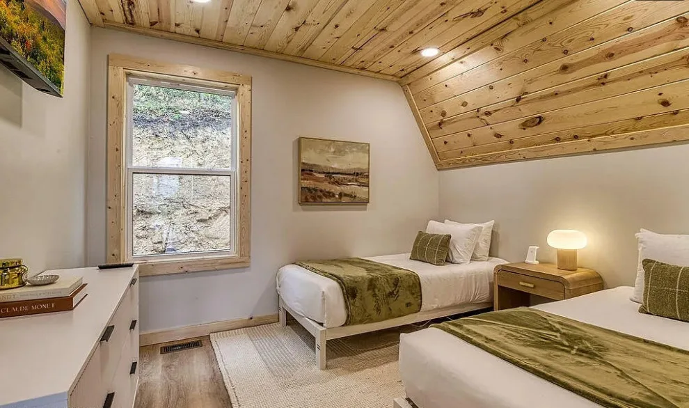 Wears Valley Contemporary A-Frame by Buildersmith Inc. - Photo 8