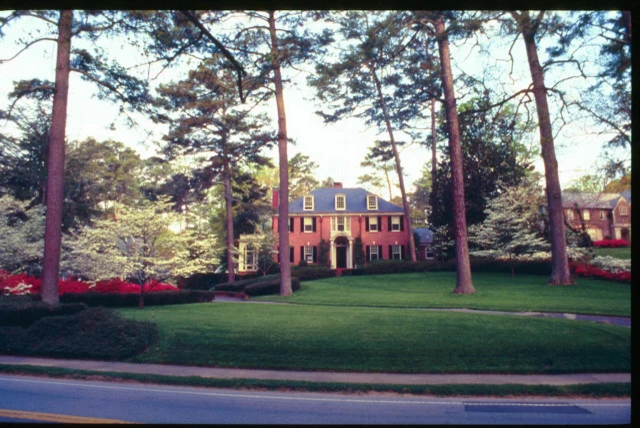 Front Yard Landscaping by Evercrest Landscape Group - Photo 11