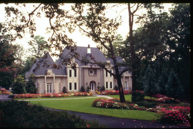 Front Yard Landscaping by Evercrest Landscape Group - Photo 12