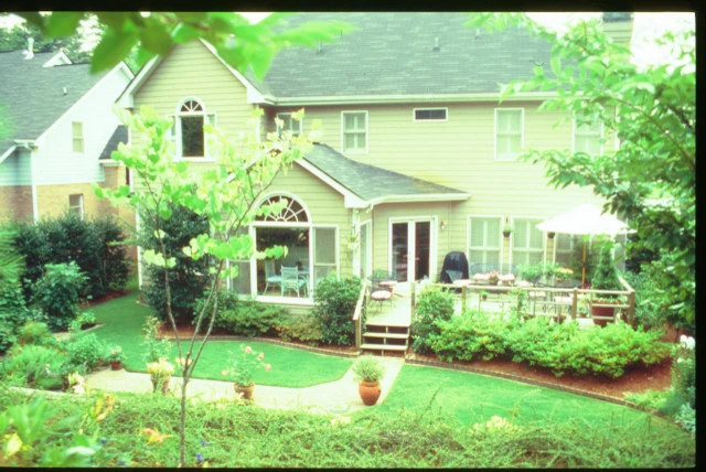 Front Yard Landscaping by Evercrest Landscape Group - Photo 5