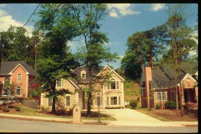 Front Yard Landscaping by Evercrest Landscape Group - Photo 8