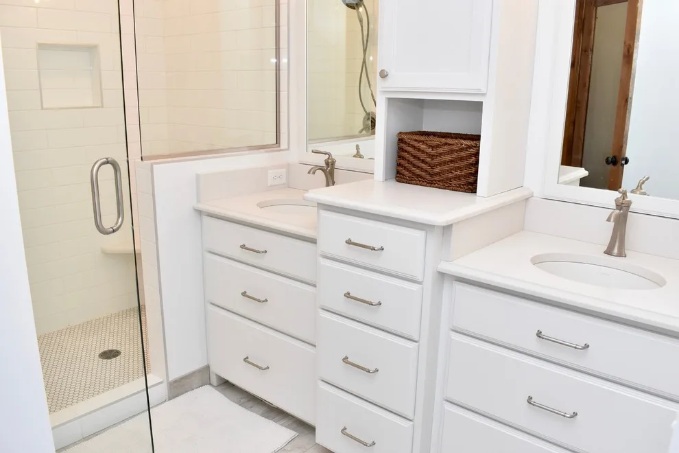 Light-Colored Restroom by EdgeWork Design Build - Photo 9