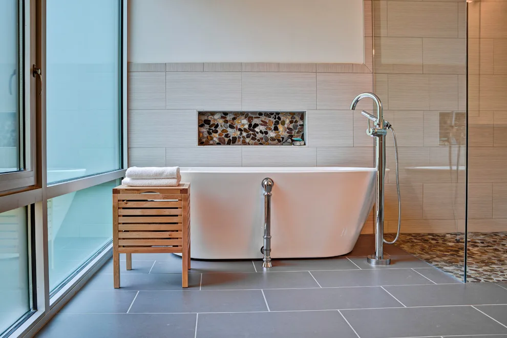 Contemporary Woodland by M & R Sarver Construction - Photo 3