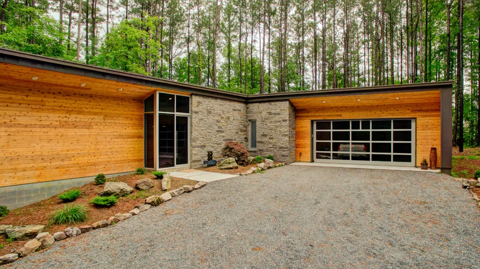 Contemporary Woodland by M & R Sarver Construction - Photo 4