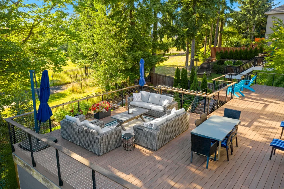 Two-Tiered Entertainment in Sammamish by London Design Build - Photo 2