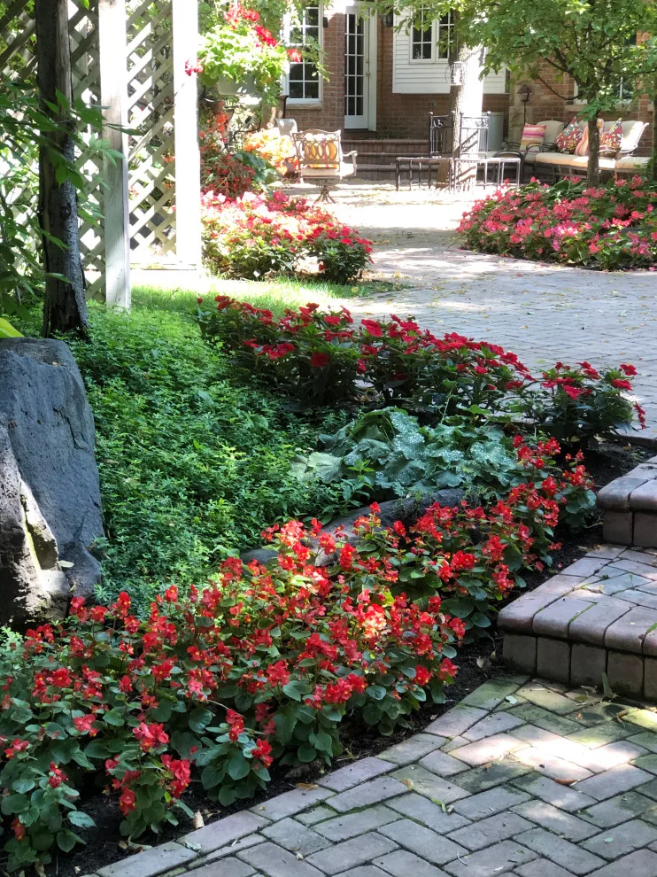 Blooming Gardens by Norlen Landscaping, LLC - Photo 3