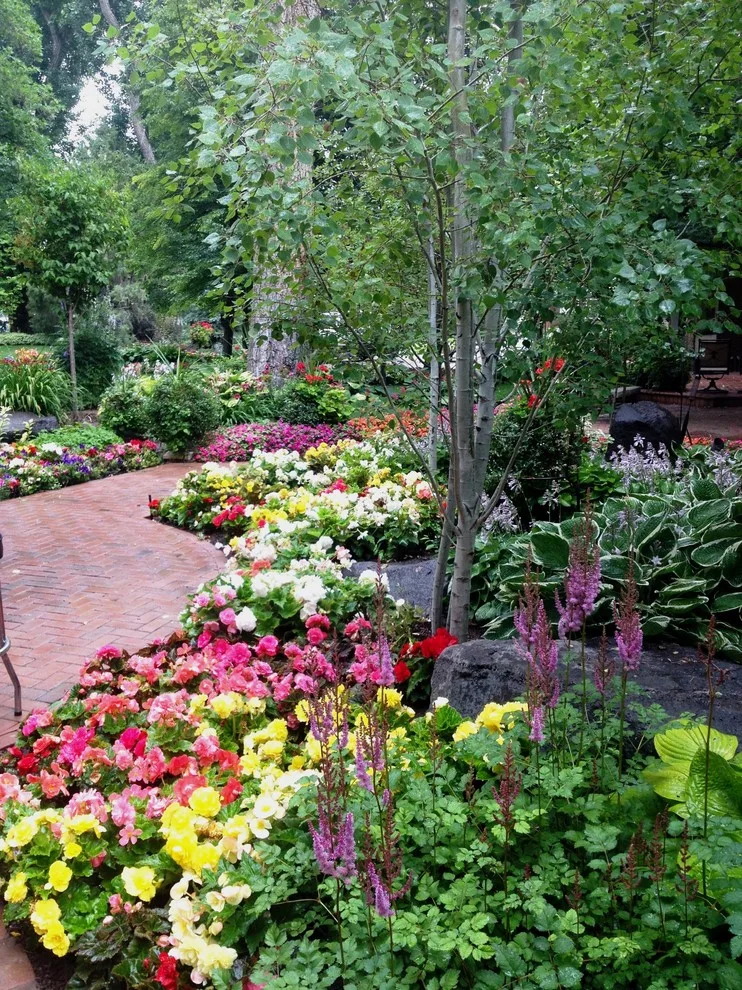 Blooming Gardens by Norlen Landscaping, LLC - Photo 15
