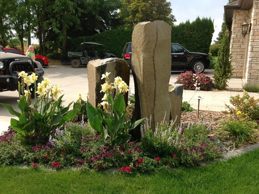 Entryway Landscape Design by Norlen Landscaping, LLC - Photo 9