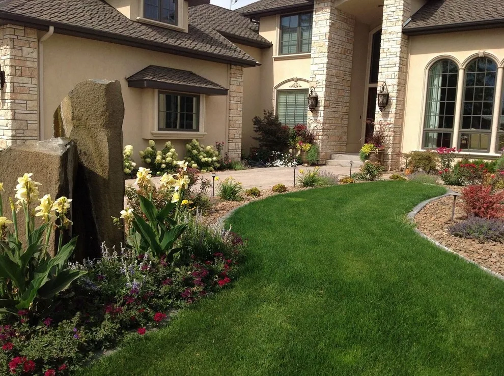 Entryway Landscape Design by Norlen Landscaping, LLC - Photo 4