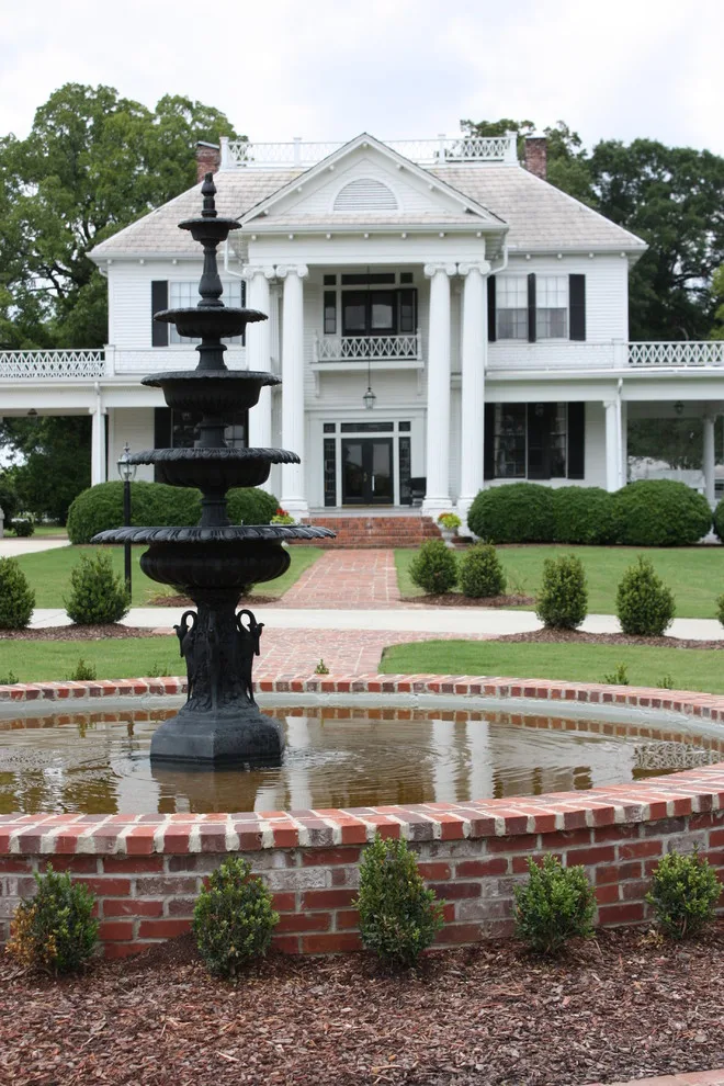 Lenoir Estate by SGK Landscapes - Photo 4