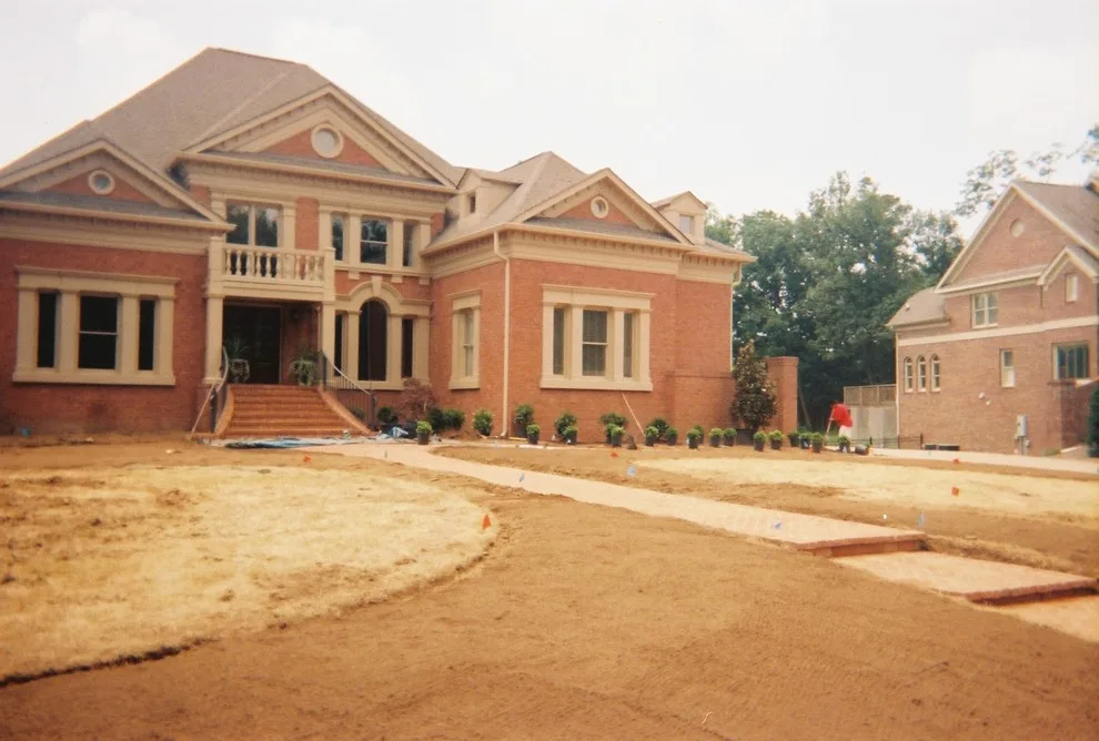 Metro Lawn Care - Photo 11