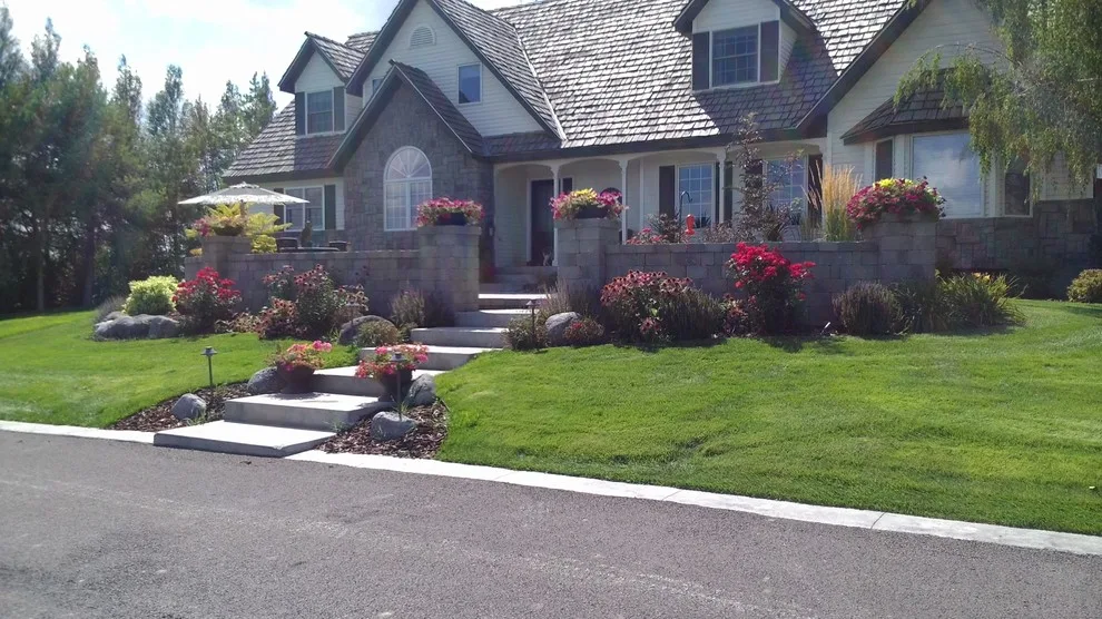 Seasons West INC - Photo 5
