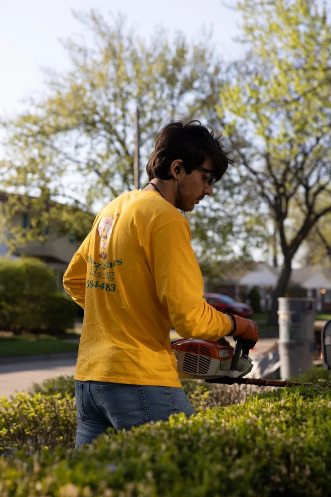 Lawnade Lawn Care Service - Photo 5