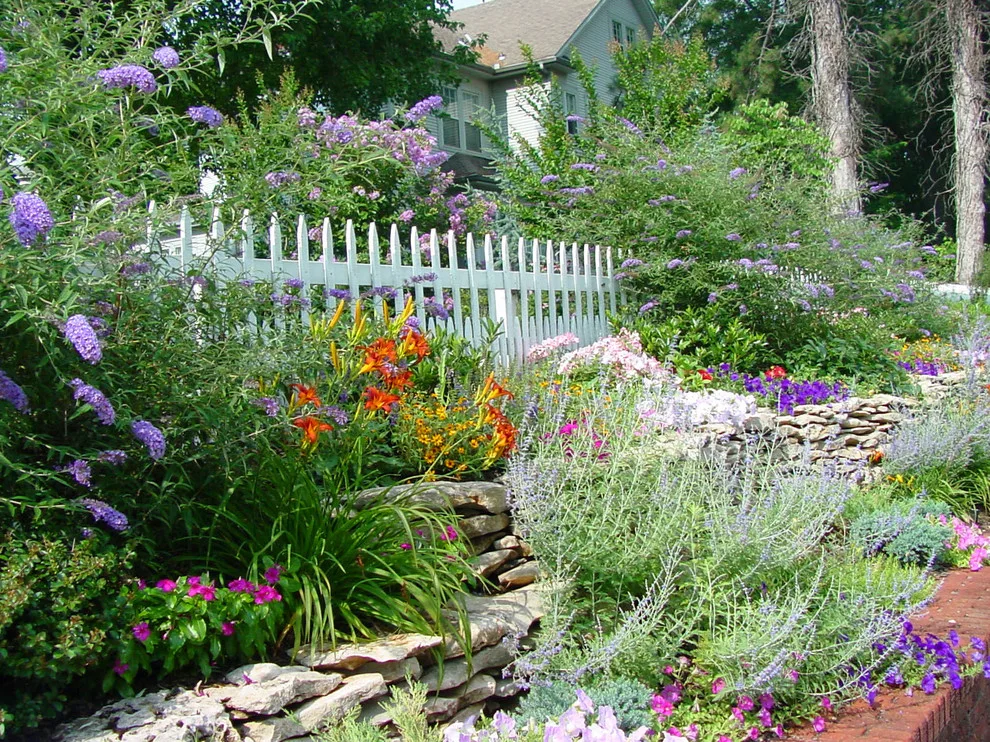 Balconies by Kingdom Landscape - Photo 3