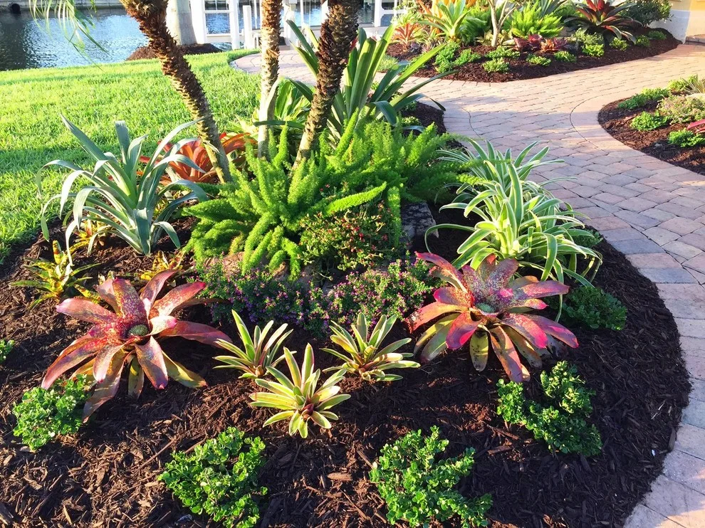 The Residence on SE 37th Street by Photoscape Landscape And Design - Photo 10