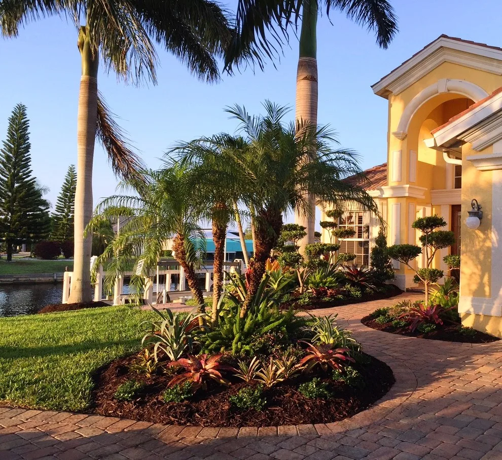 The Residence on SE 37th Street by Photoscape Landscape And Design - Photo 2