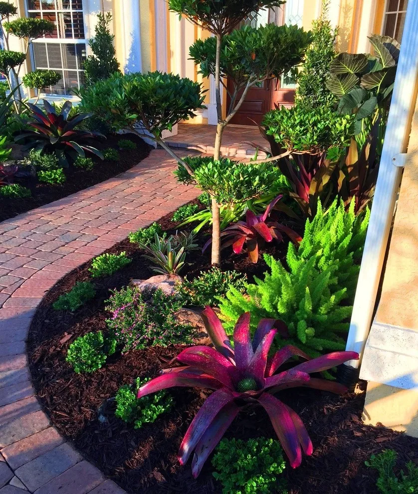 The Residence on SE 37th Street by Photoscape Landscape And Design - Photo 11