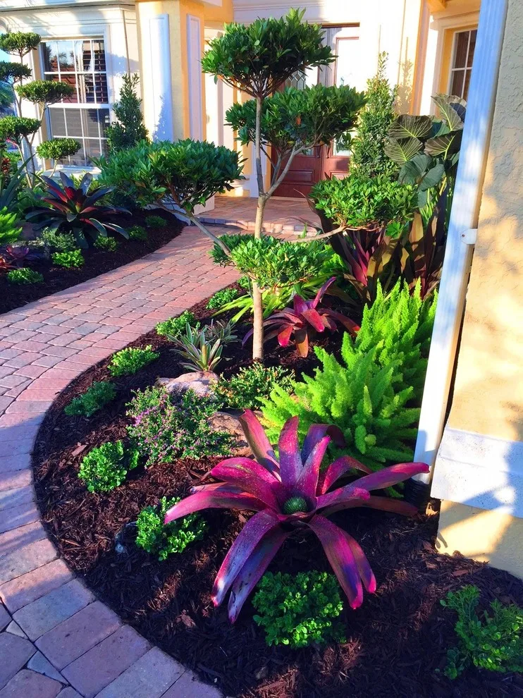 The Residence on SE 37th Street by Photoscape Landscape And Design - Photo 27