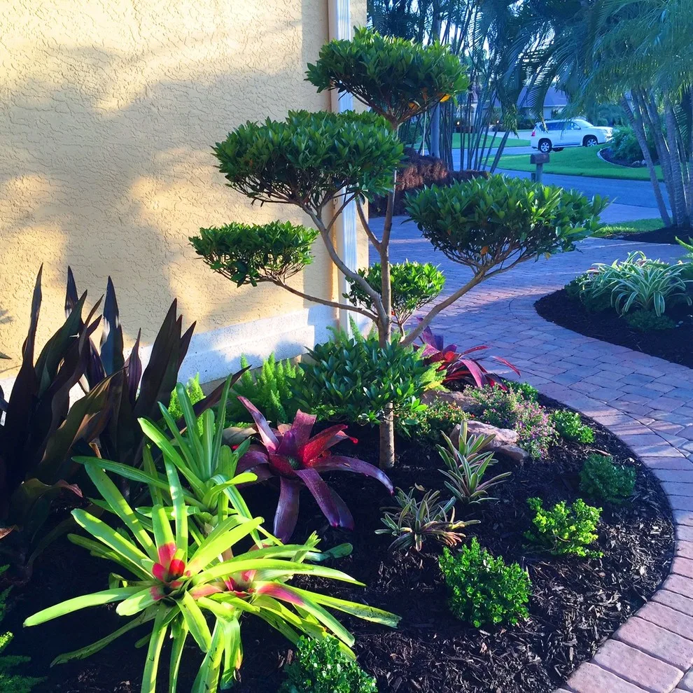 The Residence on SE 37th Street by Photoscape Landscape And Design - Photo 6