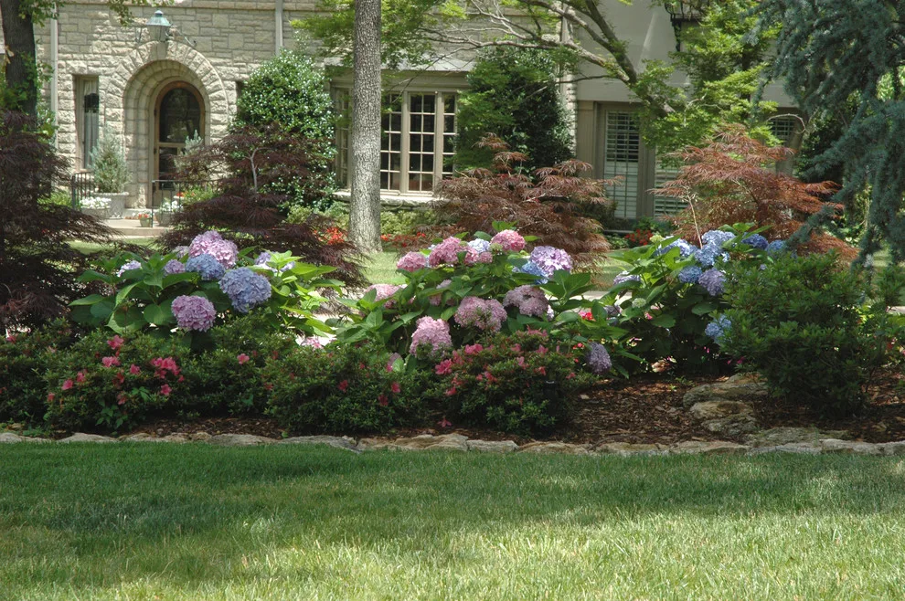 Tulsa Utica Square Property 1 by Kingdom Landscape - Photo 3