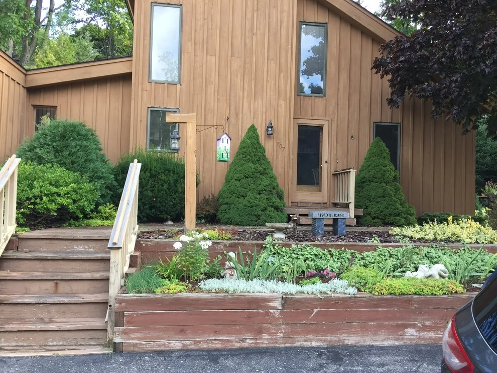 Petoskey MI, Winterpark Drive by Michigan Pete Landscaping - Photo 5