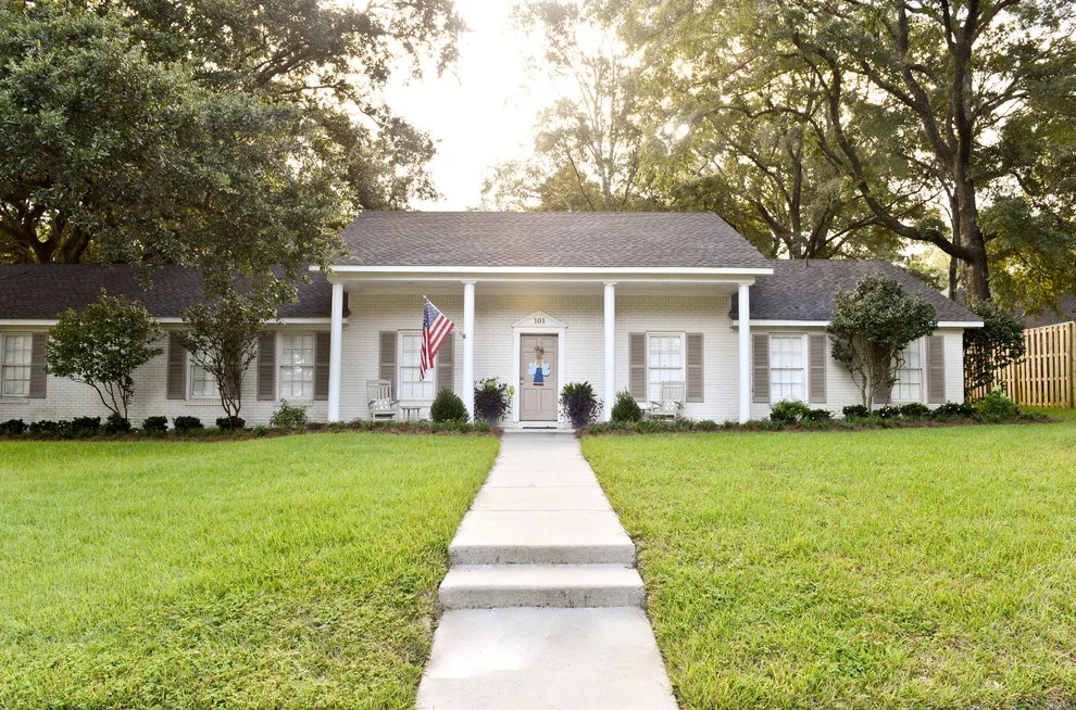Kingswood 101 by Bay Landscaping, Inc. - Photo 3