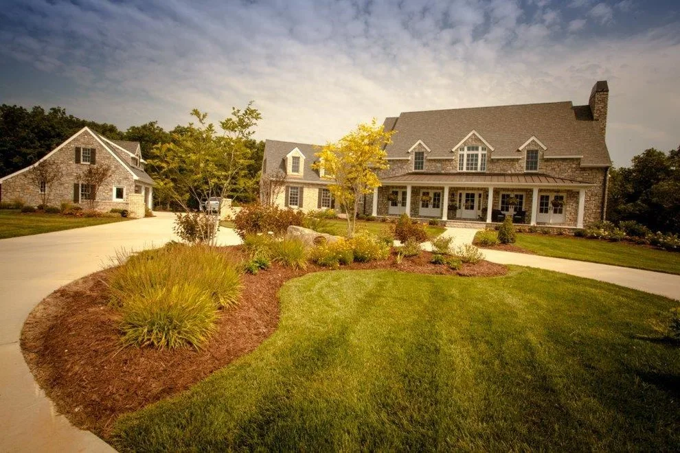 Columbia MO Classic Front Yard Redesign by Rost, Inc. - Photo 3