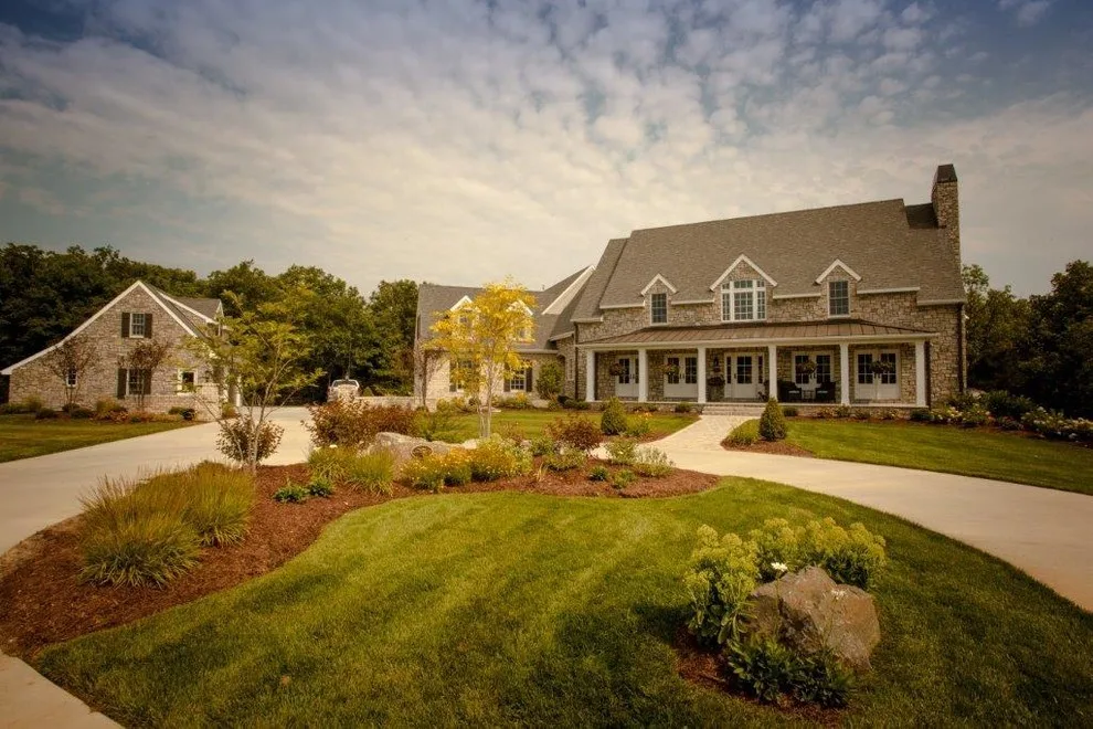 Columbia MO Classic Front Yard Redesign by Rost, Inc. - Photo 2