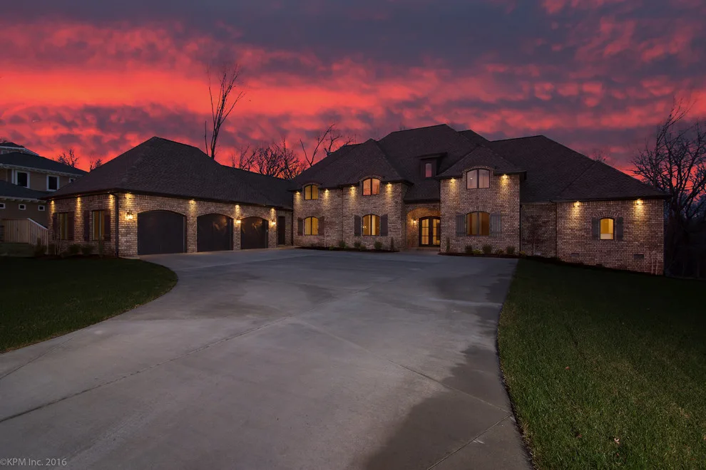 Oak Tree Residences, Centerton, AR by O.A.K. Homes - Photo 3