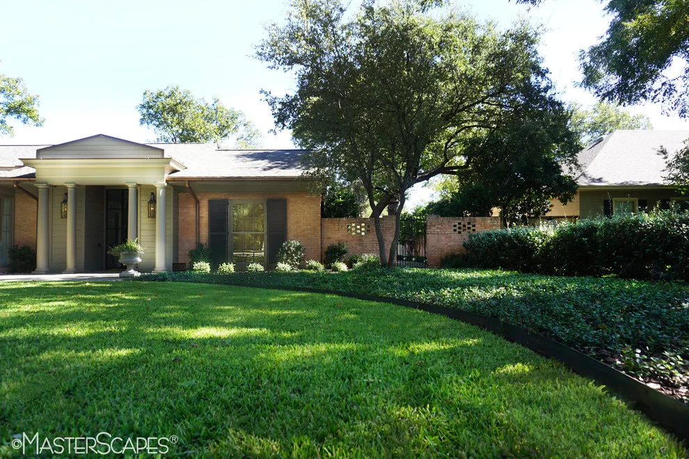 Outdoor Space Design: Gardens, Patios, and Pools by MasterScapes - Photo 11